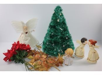 Christmas Angel, Lighted Tree, Silk, Angel Tree Top, Plastic Kissing Angels - 1 Is Musical