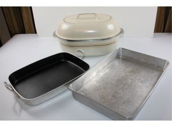 Large Heavy Roaster With Lid, Two Large Baking Pans