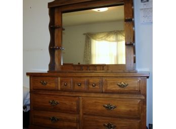 7 Drawer Chest With Mirror - Lenoir House By Broyhill - Nice Shape - Matches Furniture In Lots 273 And 138