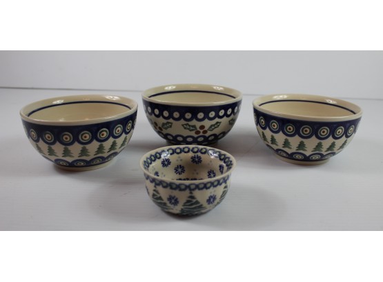 Polish Pottery - 4 Bowls With Christmas Designs - All Are Boleslawiec