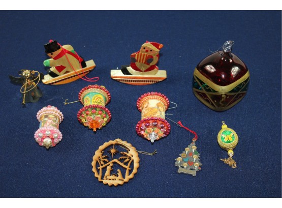 Miscellaneous Christmas Ornaments  One Glass, Wooden Nativity