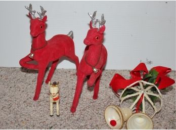 Vintage Christmas   Flocked Deer 9.5' X 7', Bells, Small Deer Is Plastic