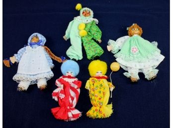 Set Of 5 Clothes Pin Dolls, Lots Of Detail