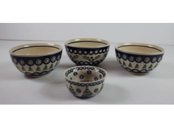 Polish Pottery - 4 Bowls With Christmas Designs - All Are Boleslawiec