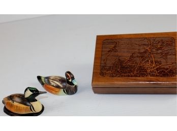 Wooden Carved Box For Playing Cards With 2 Unopened Decks, 2 Anri Wildlife Collection