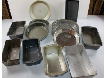 Bread, Cake And Pie Pans