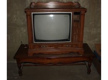Console Tv (don't Know If Works) In Nice Wood Cabinet And Wood Coffee Table 52x20 1/2 X 16 Tall