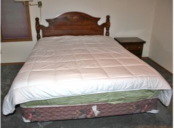 Queen-size Sealy Mattress And Box Springs With Wood Headboard-includes Foam Topper And Bedding