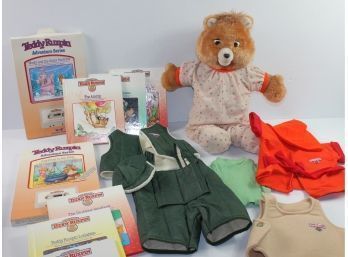 Teddy Ruxpin With Books And Clothes****SEE DESCRIPTION