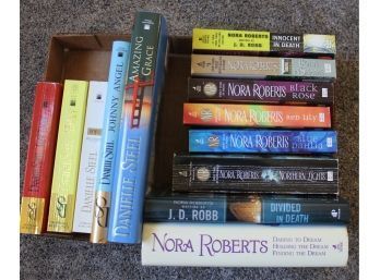 Book Lot 4 - Danielle Steel And Nora Roberts