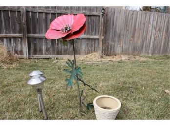 Poppy Metal Outdoor Art, Ceramic Pot With Broken Base, 2 Solar Lights