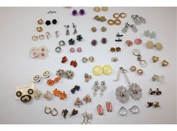 Large Lot Of Clip Earrings-many Are Vintage