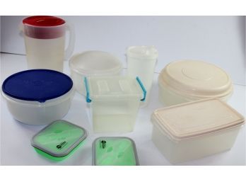 Plastic Lot-a Few Tupperware
