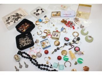 ' Parts Is Parts' For The Crafter, Miscellaneous Parts Of Mismatched And Broken Jewelry