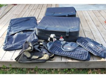 Complete Suitcase Set-two Suitcases With Rollers-garment Bag-three Soft Packs