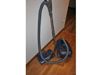 Kenmore Progressive Vacuum - Canister-works With Retractable Cord