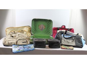 Small Green Suitcase, Four Bags, 4 Cosmetic Bags