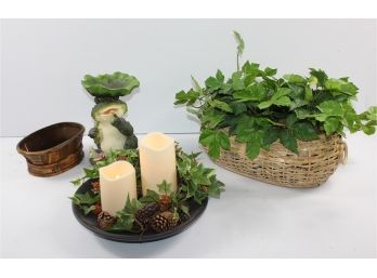 Decorative Light-silk Plant In Basket, Resin Frog, Etc.
