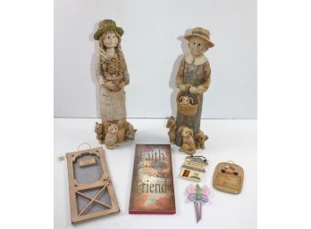 Boy And Girl-figures And Friend Plaques