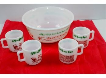 Christmas Milk Glass Bowl In 5 Cups-auld Lang Syne-nightshade