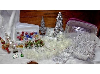 ' All That Glitters' Sparkling Christmas Decor, Toppers, Small Balls, Garland, Bell Tree-all In Totes