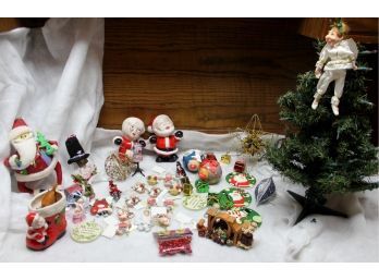 Monn Russ And Ganz Ornaments, Ceramic Santa's, Small Lighted Tree