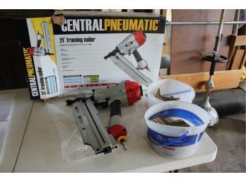 New Central Pneumatic 21 In Framing Nailer With Two Tubs Nails