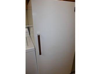 GE White Older Upright Freezer-16 Cu Ft - Works