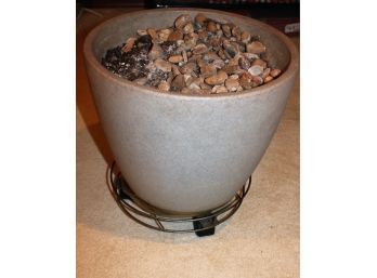 15 Inch Plastic Pot On Stand With Rollers