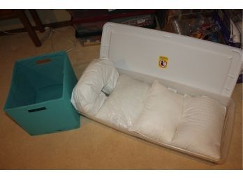 41 Quart Tote With Lid In Small Pillows, A Neck Pillow,