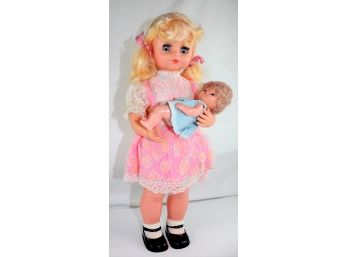 June And Julie Musical Doll, Plastic Doll Winds Up & Works, 19' With 6.5' Baby