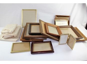 Multiple And Various Sizes Picture Frames