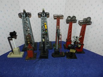 COLLECTION OF VINTAGE LIONEL TRAIN LIGHTS SWITCHES CROSSING GATES