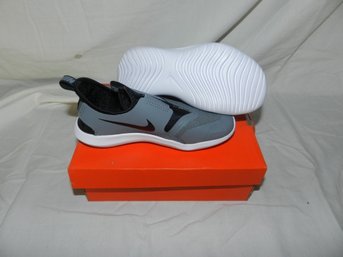 NIKE FLEX RUNNER (PS) SIZE 1Y COOL GREY BLACK WHITE NEW