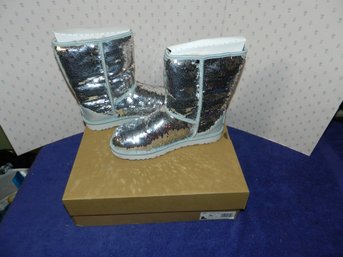 PAIR OF SEQUIN SILVER UGG BOOTS IN BOX SIZE 10