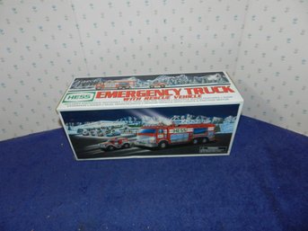 HESS TRUCK 2005 EMERGENCY TRUCK AND RESCUE VEHICLE NEW IN BOX