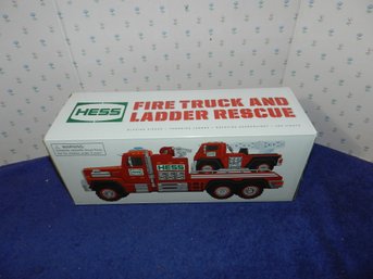 HESS TRUCK 2015 FIRE TRUCK AND LADDER RESCUE NEW IN BOX