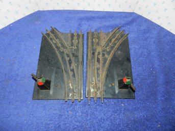 PAIR OF VINTAGE MARX TOYS HAND OPERATED O GAUGE SWITCHES RIGHT & LEFT