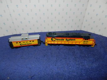 LIFE LIKE HO SCALE B&O CHESSIE SYSTEM DIESEL LOCOMOTIVE AND CABOOSE