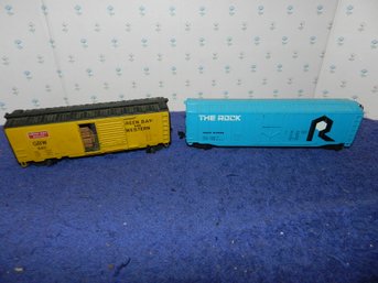 PAIR OF HO SCALE BOX CARS GBW LUMBER CAR AND THE ROCK