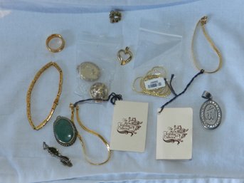 SMALL LOT OF COSTUME JEWELRY WITH TAGS