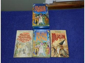 T.H. WHITE ONCE AND FUTURE KING BOOK OF MERLYN TRILOGY BOX SET COMPLETE