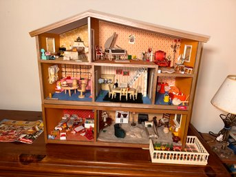 Vintage 1977 Lundby Dolls House  With Accessories