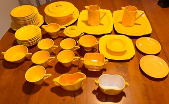 Laughlins Harlequin Pottery Line And Some Fiestaware Pieces