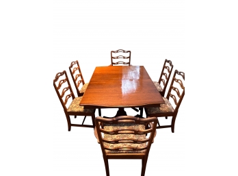 1930s Estimated Mahogany Table With 6 Chairs