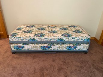 Trundle Day Bed With Mattresses
