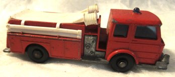 VINTAGE MATCHBOX # 29 FIRE PUMPER TRUCK MADE IN ENGLAND
