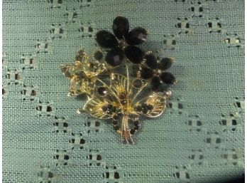 New Decorative Brooch Gold Tone With Black Stones