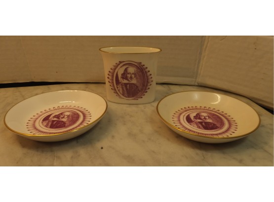 ROYAL WORCESTER BONE CHINA ENGLAND  CIGARETTE HOLDER AND 2 DISHES