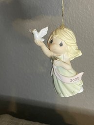 Precious Moments Ornament 810002 2008 'Blessings Of Peace To You' Angel With Dove New In Original Box